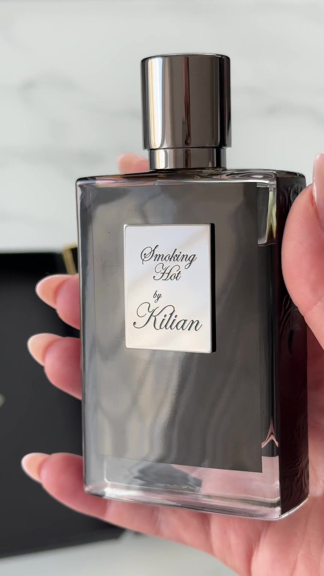 #perfume #perfumetok #perfumetiktok #perfumerecommendations #fragrancearmy #fragrancetiktok #fragranceaddict #nicheperfume #smokinghot #kiliansmokinghot #kilianparis #perfumeaddict #perfumelover #perfumeislife #fyp @KILIAN PARIS 