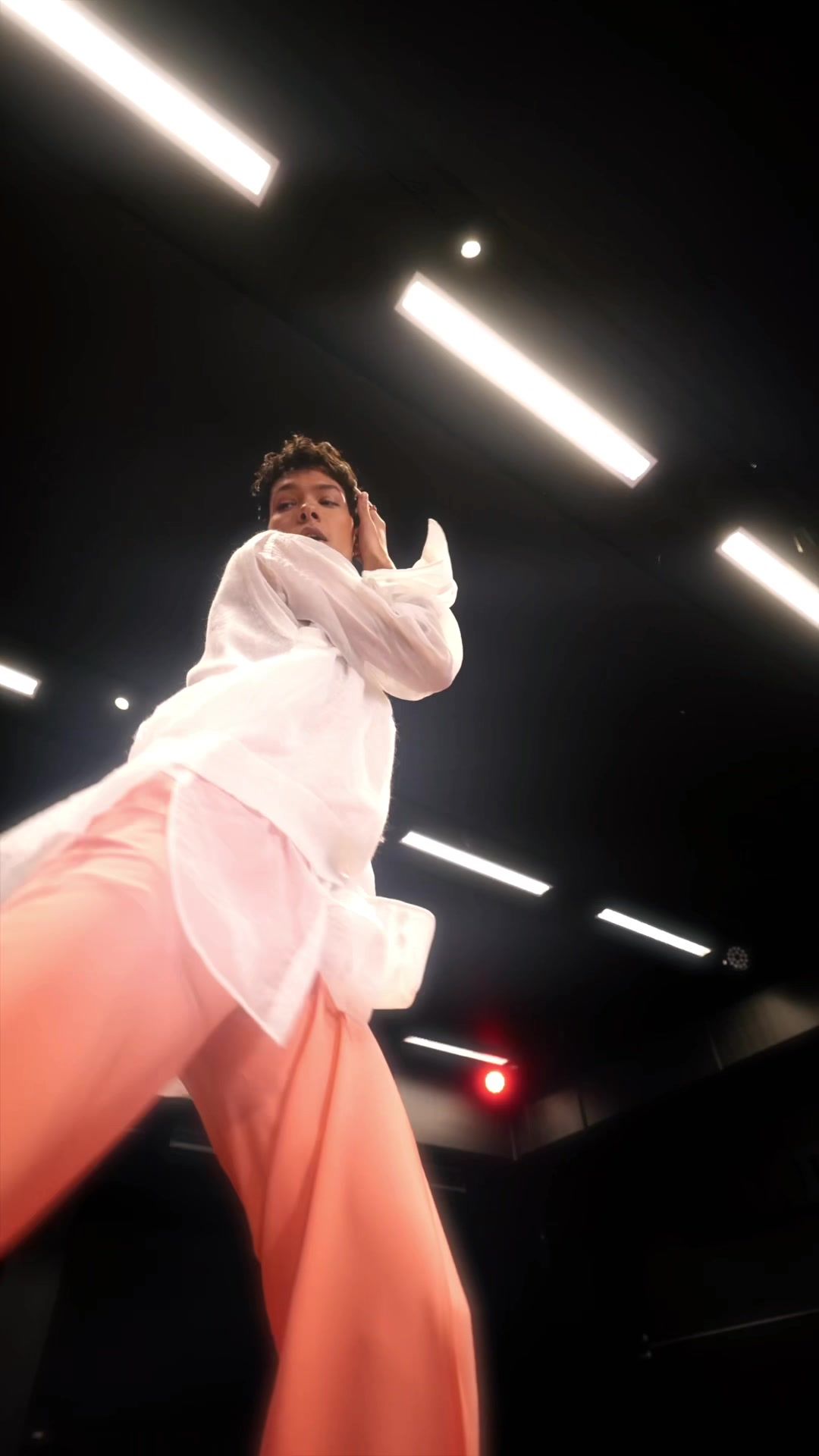 AD. Introducing the new BOSS Bottled Triumph Elixir. Since a young age I dreamed to perform on a big stage. This year this dream became reality having my first stadium show. Dancing is how I celebrate my victories!! What’s your own signature celebration move? #BOSSBottledTriumph #BOSSBottled #BeYourOwnBOSS @BOSS @KICKS 