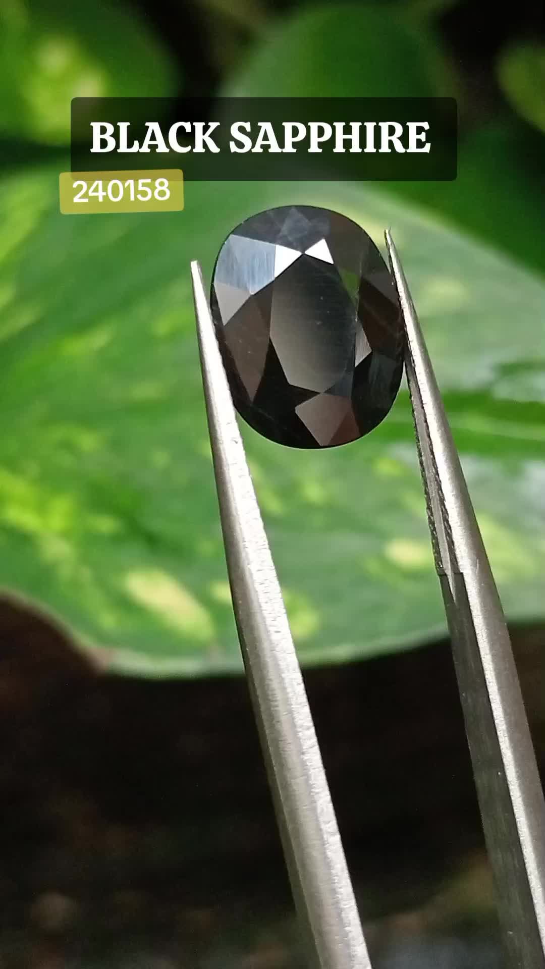 BLACK SAPPHIRE ISTIMEWA #blacksapphire #sapphire #batupermata #klikpermata #naturalgems #batuakik #pasarrawabening #fypシ゚viral 