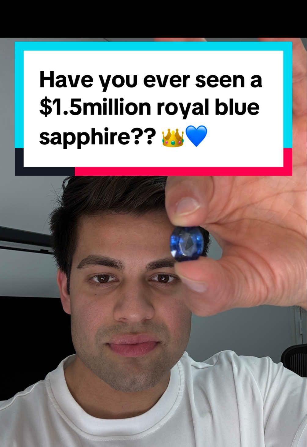 ONE OF THE CRAZIEST Blue sapphires I have ever seen!! A beautiful royal blue color!! #sapphires #bluesapphire 