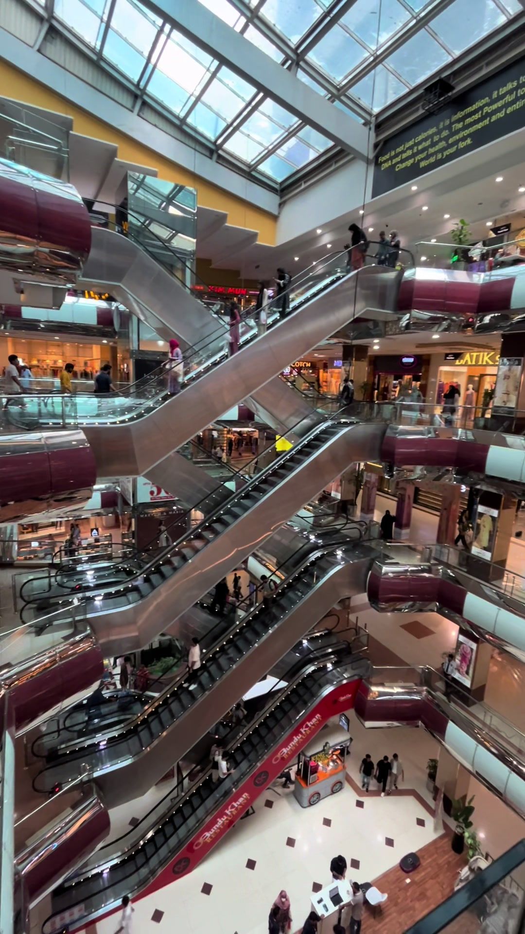 Islamabad🌸❤️ #fypp #islamabad #islamabadian #foryoupage❤️❤️ #centaurus #centaurusmall 