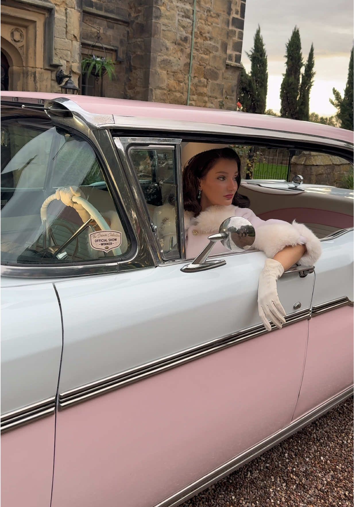 Carpool couture 🎀✨ Hat & coat- @Santinni  Location- @Hodroyd Hall South Heindley  #1950s #1960s #vintagefashion #classiccar #mercury 