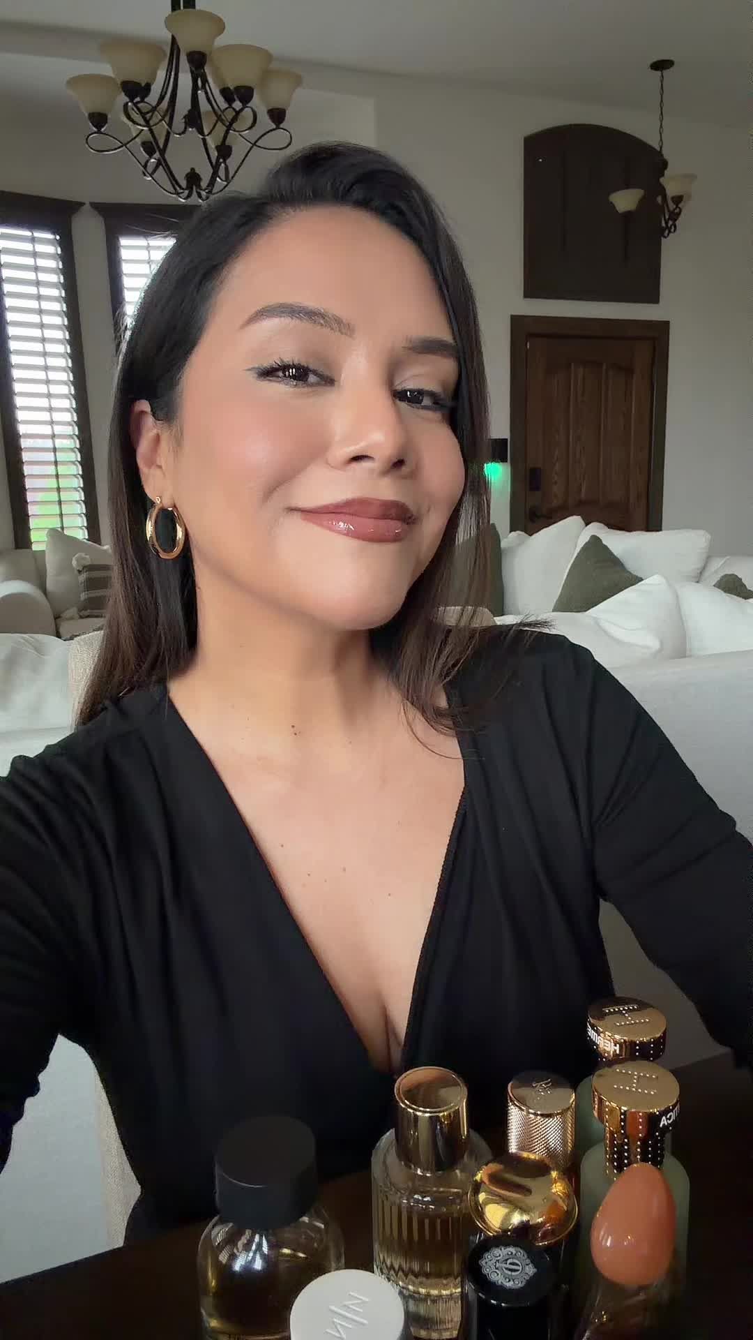 Let’s go over my October Fragrance rotation 🍂 Big thanks to @harlemperfumeco for kindly gifting me ✨Showgirl✨ it’s a stunner  Also, thank you to @Maison Chanceux for sending ♥️Cleo♥️ my way! This is a must have all year round, but I’m loving it for this season  #creatorsearchinsights #nichefragrance #fall #perfumetok #fragrancetiktok 