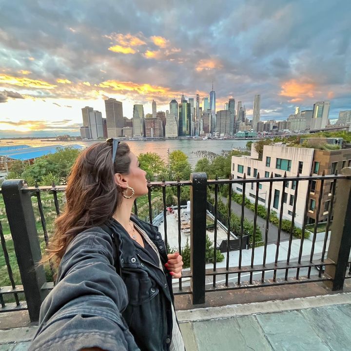 Elif profile picture