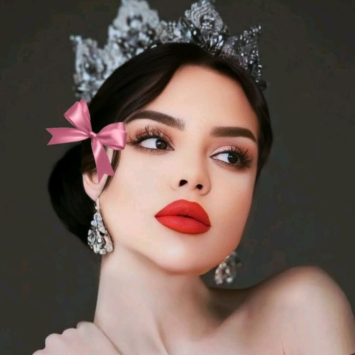 𝐸𝐿𝐿𝐸🪞 profile picture