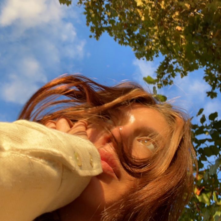 Kübra profile picture