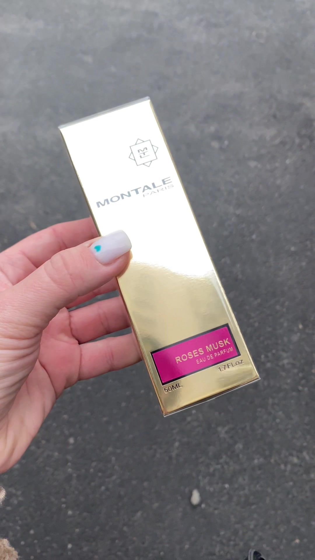 ROSES MUSK Montale Бездоганний сексульний жіночій стійкий аромат.  Про нього всі забули і це самий той час, його можна відтворити.  Бо справжні красиві аромати - вони вічні🪷🫶 50 мл - 2375 🔥