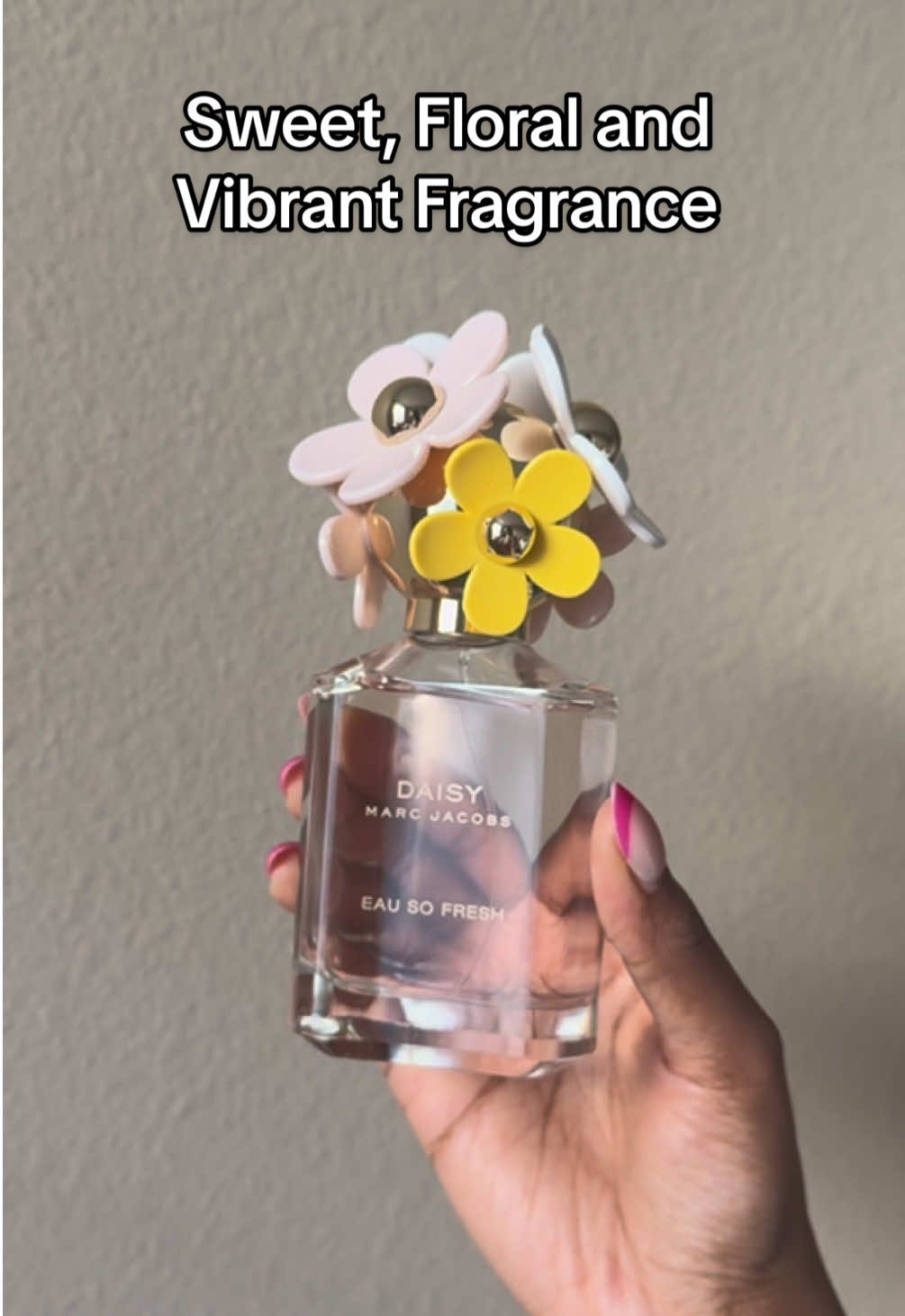 Eau So Fresh smells sweet, floral and vibrant! 🌸 Great perfume for spring/summer! #perfume #eausofresh #fragrancetok #daisymarcjacobs  #perfumetok #smellsgood #eausofreshdaisymarcjacobs #ttslevelup #giftguide #tiktokshoploveatfirstfind #seasonalgems #ttsdelightnow #tiktokshoprestock #tiktokshopspringglowup #tiktokshopcreatorpicks #springtok #shopwomenowned  #TikTokShopMothersDay 