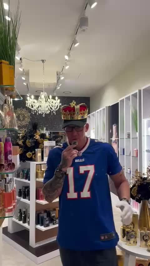 New in Store…👑 #tizianaterenzi #dubhe #orionis #tyl #velorum #parfum #perfumes #nische #parfumviral 