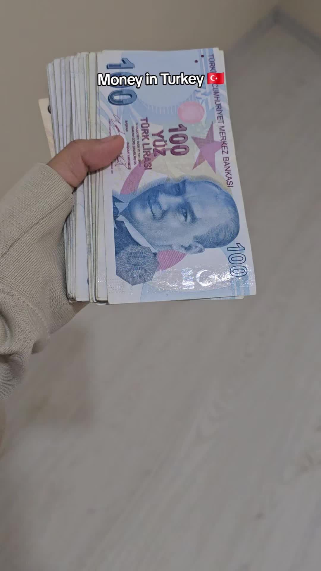 Money in Turkey 😂🇹🇷 #turkey #turkish #turkishlira #lira #money #para  Instagram: 1vueltaxelmundo