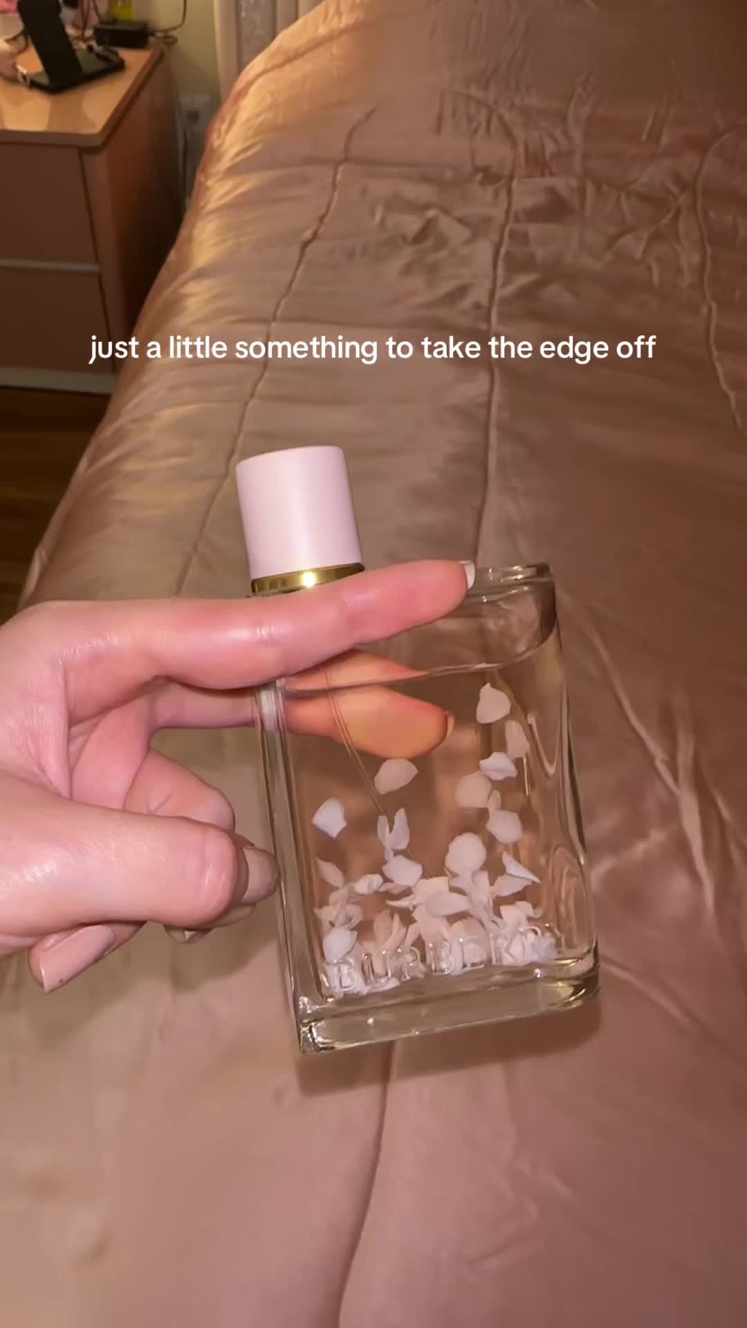 #perfume #perfumetiktok #burberry #burberryher #burberryherpetals #limitededition 