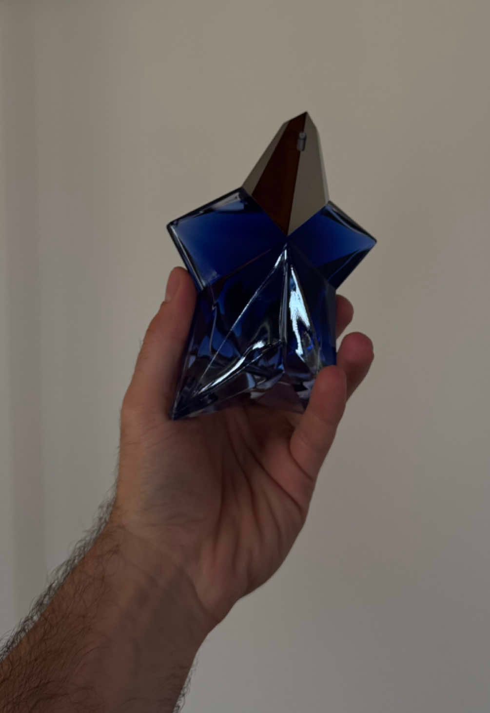 vine tranquilo a la oficina #mugler #angel #angelstellar #fragrancias #fragancias 