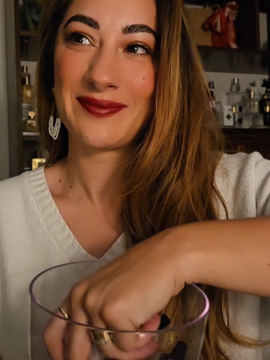 Sample Day turned Scent of the Day! @Jo Malone London Myrrh & Tonka. lavendar,  myrrh, Tonka, vanilla, almond. #perfumetok #perfumetiktok #fallfragrances #perfume #cozyperfume 